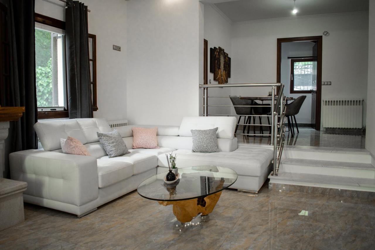 Gkk House Private Swimming Pool Luxury House Skriperon Exterior foto